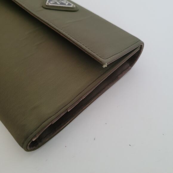 PRADA Tessuto Khaki Green Nylon Leather Logo Plate Wallet Medium Envelope Medium - Picture 11 of 11
